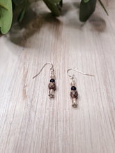 Load image into Gallery viewer, Rose &amp; Black Beaded Earrings
